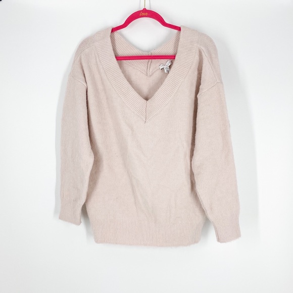 Topshop Sweaters - NWT Topshop V-Neck Light Pink Sweater Size 8-10